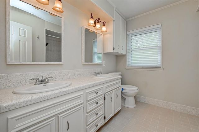 8515 Twelve Oaks Drive, Texas City, TX 77591