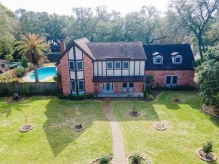 8515 Twelve Oaks Drive, Texas City, TX 77591