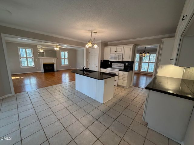 110 Redbay Lane, Clayton, NC 27527