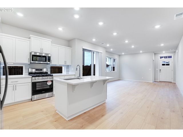 7735 Se Affinity Ln, Hillsboro, OR 97123