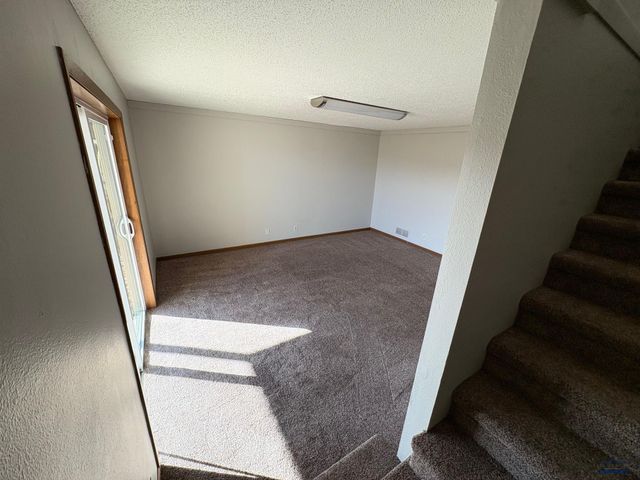 1107 FIELD VIEW DR, Rapid City, SD 57701