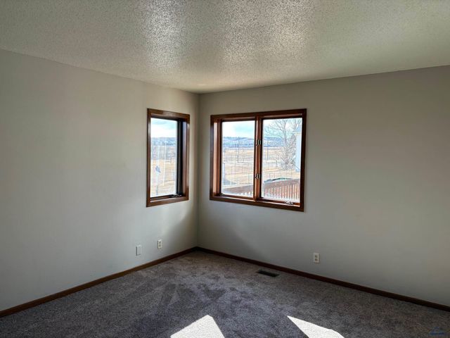 1107 FIELD VIEW DR, Rapid City, SD 57701