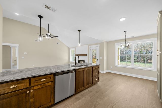 1888 Flats Road, Cunningham, TN 37052