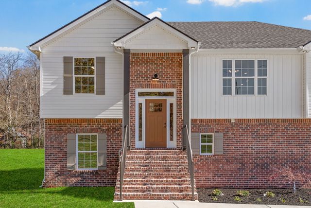 1888 Flats Road, Cunningham, TN 37052