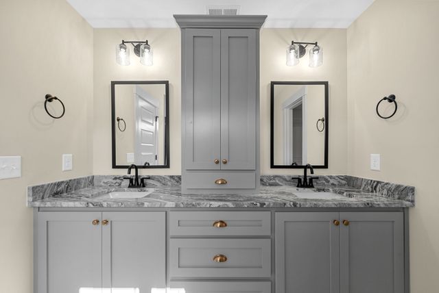 1888 Flats Road, Cunningham, TN 37052