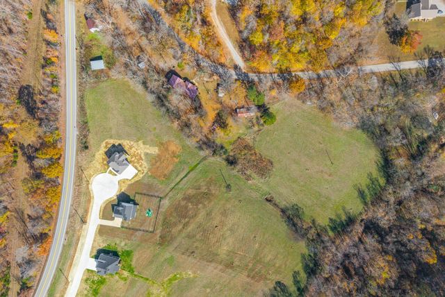 1888 Flats Road, Cunningham, TN 37052