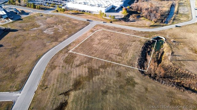 1 S 271st East Avenue, Coweta, OK 74429