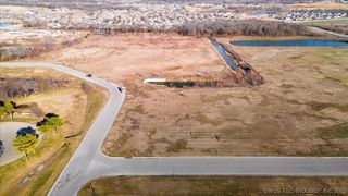 1 S 271st East Avenue, Coweta, OK 74429