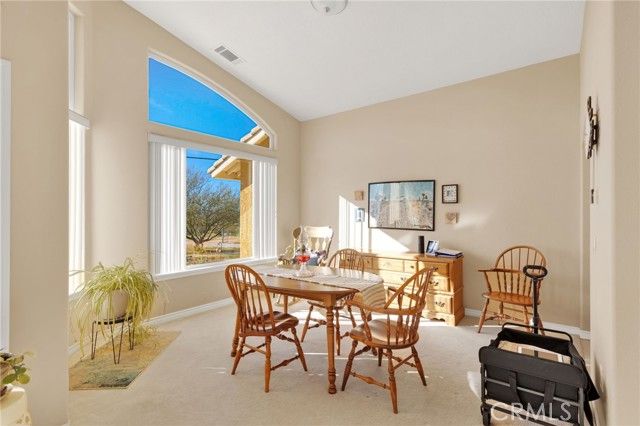 24040 Cuyama, Apple Valley, CA 92307