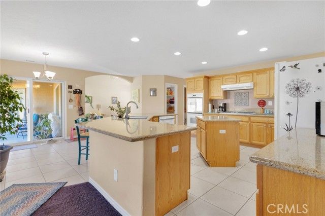 24040 Cuyama, Apple Valley, CA 92307