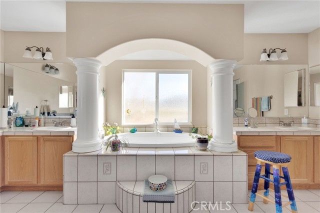 24040 Cuyama, Apple Valley, CA 92307