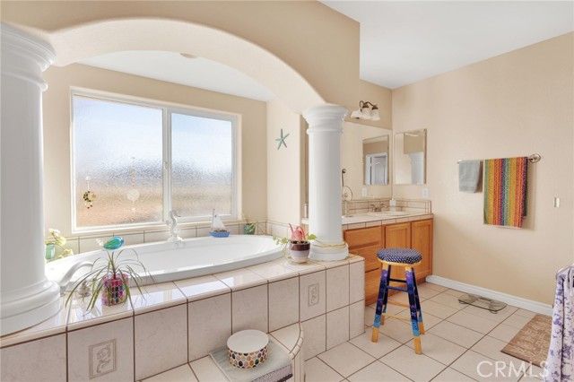 24040 Cuyama, Apple Valley, CA 92307