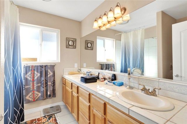 24040 Cuyama, Apple Valley, CA 92307