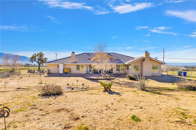 24040 Cuyama, Apple Valley, CA 92307