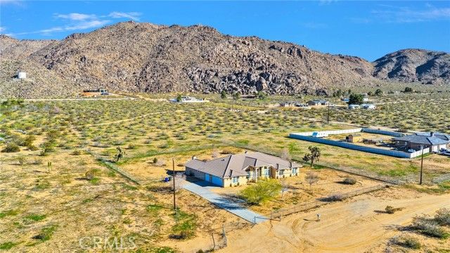 24040 Cuyama, Apple Valley, CA 92307