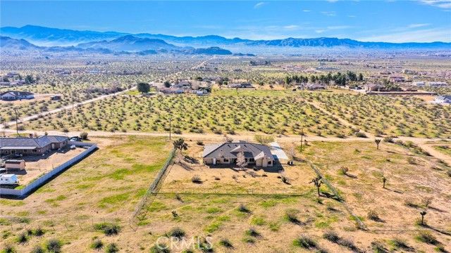 24040 Cuyama, Apple Valley, CA 92307