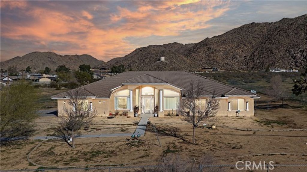 24040 Cuyama, Apple Valley, CA 92307