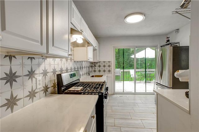 48 Trina Avenue NE, Kennesaw, GA 30144