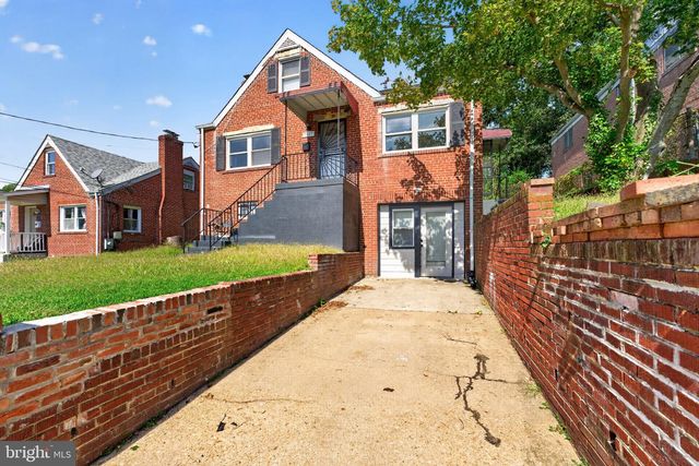 1807 NOVA AVE, Capitol Heights, MD 20743
