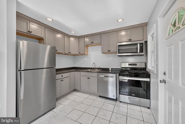 1807 NOVA AVE, Capitol Heights, MD 20743
