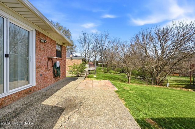4319 Chenwood Ln, Louisville, KY 40299