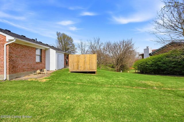 4319 Chenwood Ln, Louisville, KY 40299