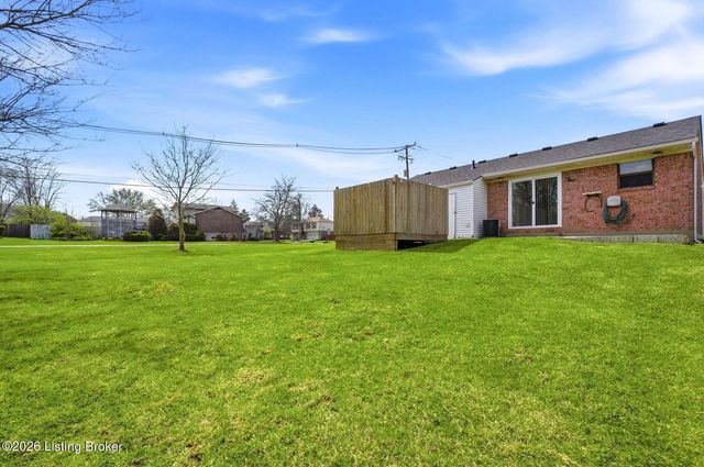 4319 Chenwood Ln, Louisville, KY 40299