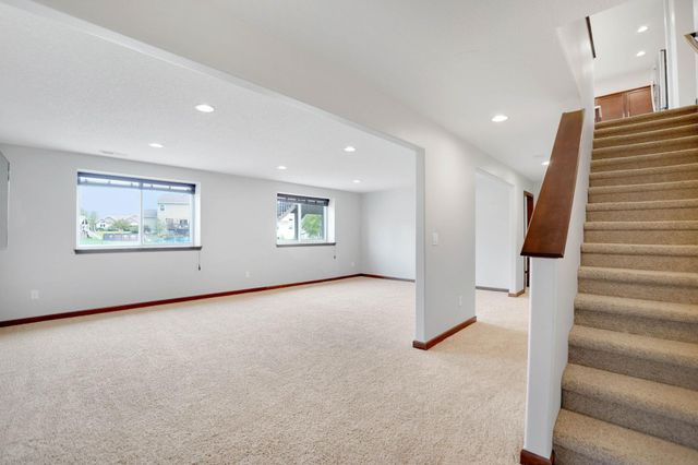 2607 Feather Run Trail, Cedar Falls, IA 50613