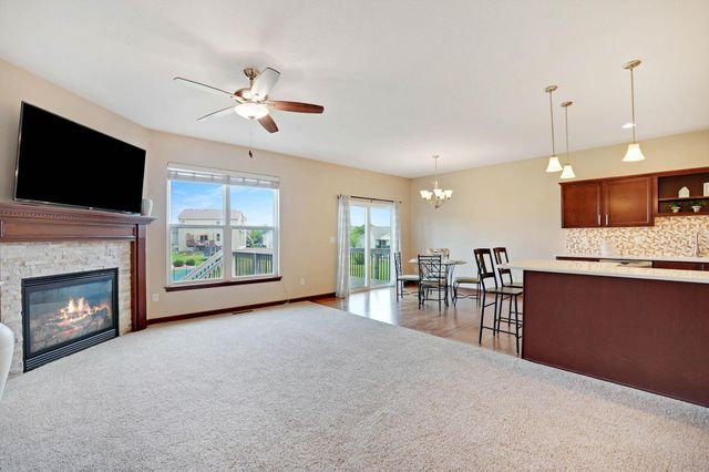 2607 Feather Run Trail, Cedar Falls, IA 50613
