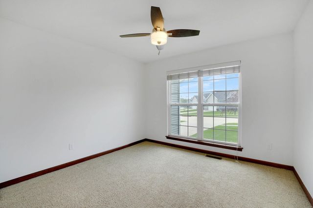 2607 Feather Run Trail, Cedar Falls, IA 50613