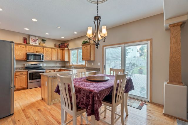 144 56th Street, West Des Moines, IA 50266