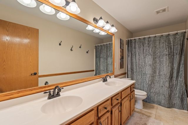 144 56th Street, West Des Moines, IA 50266