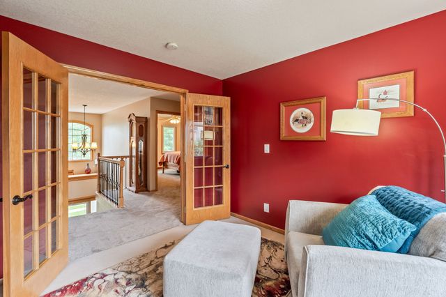 144 56th Street, West Des Moines, IA 50266