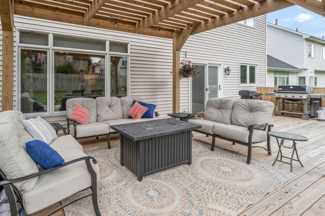144 56th Street, West Des Moines, IA 50266