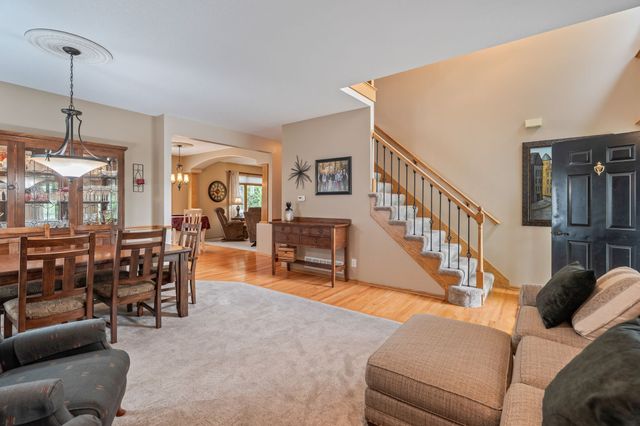 144 56th Street, West Des Moines, IA 50266