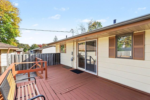 219 104th Lane NW, Coon Rapids, MN 55448