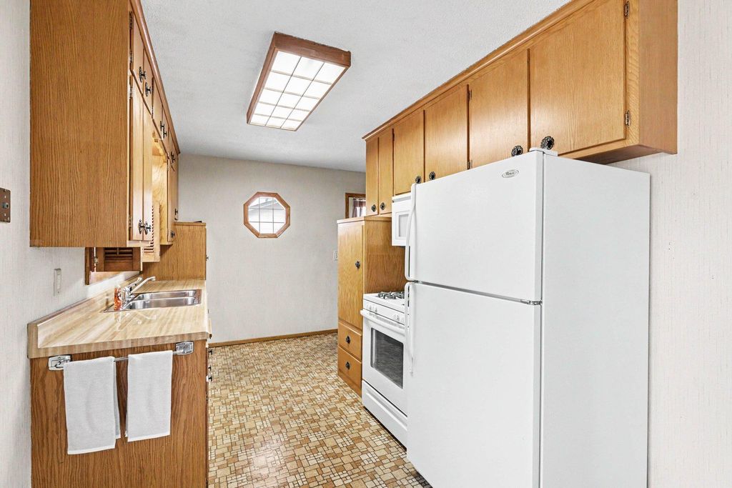 219 104th Lane NW, Coon Rapids, MN 55448 — photo 5
