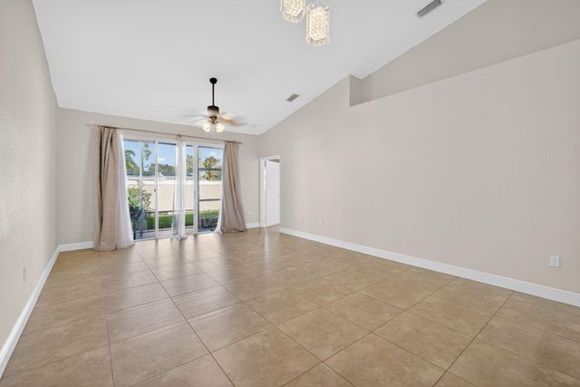 2620 E Aragon Boulevard 3, Sunrise, FL 33313