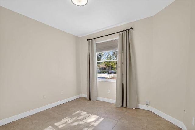 2620 E Aragon Boulevard 3, Sunrise, FL 33313