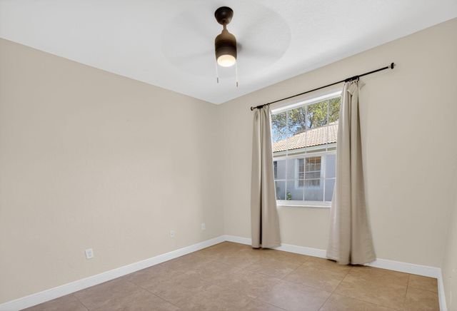 2620 E Aragon Boulevard 3, Sunrise, FL 33313