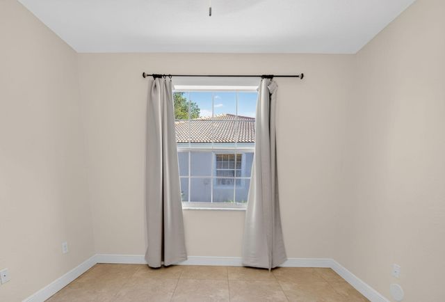 2620 E Aragon Boulevard 3, Sunrise, FL 33313
