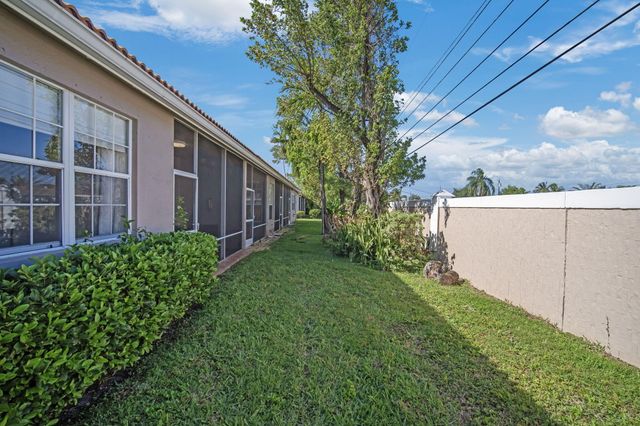 2620 E Aragon Boulevard 3, Sunrise, FL 33313