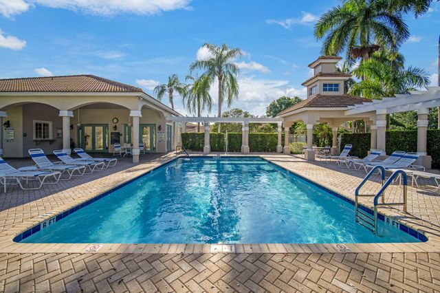 2620 E Aragon Boulevard 3, Sunrise, FL 33313