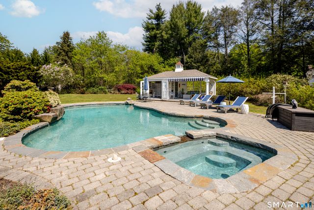 40 Hill Brook Lane, Fairfield, CT 06824