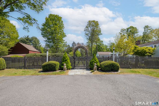 40 Hill Brook Lane, Fairfield, CT 06824