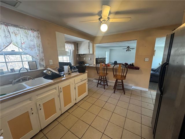 15 Link Street, Warwick, RI 02886