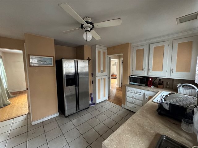 15 Link Street, Warwick, RI 02886