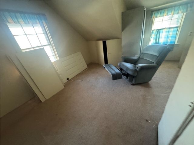 15 Link Street, Warwick, RI 02886