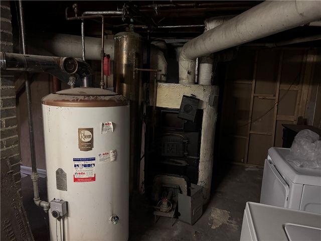 15 Link Street, Warwick, RI 02886