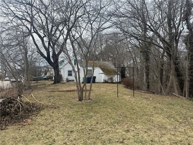 15 Link Street, Warwick, RI 02886